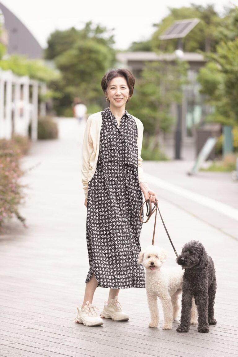 60代スナップ】上品なのにラフに着られる「ヌキテパ」のワンピースで