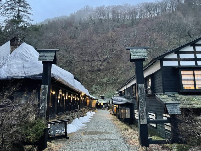 乳頭温泉郷　鶴の湯　入り口