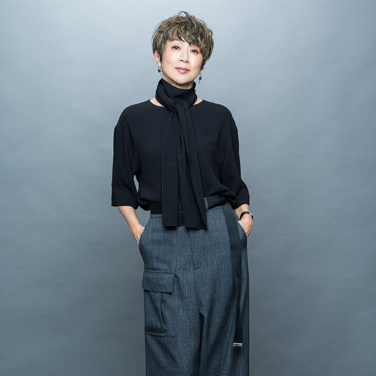 50代・60代ファッション】大人の「ブラック」を研ぎ澄ませた黒田知永子