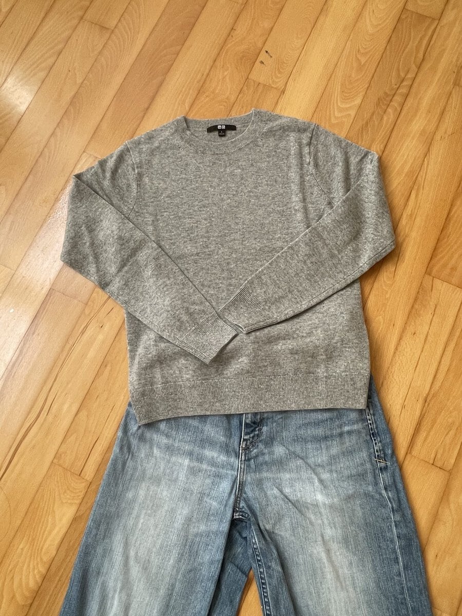 ユニクロ　カシミヤクルーネックセーター　03 GRAY