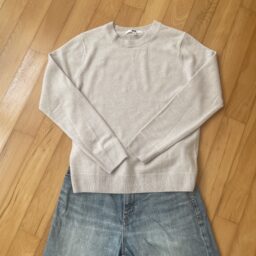 ユニクロ　カシミヤクルーネックセーター　31 BEIGE