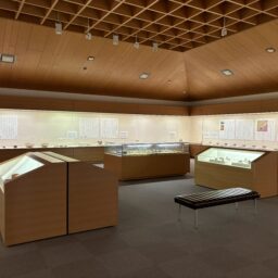 多治見市美濃焼ミュージアム　展示室