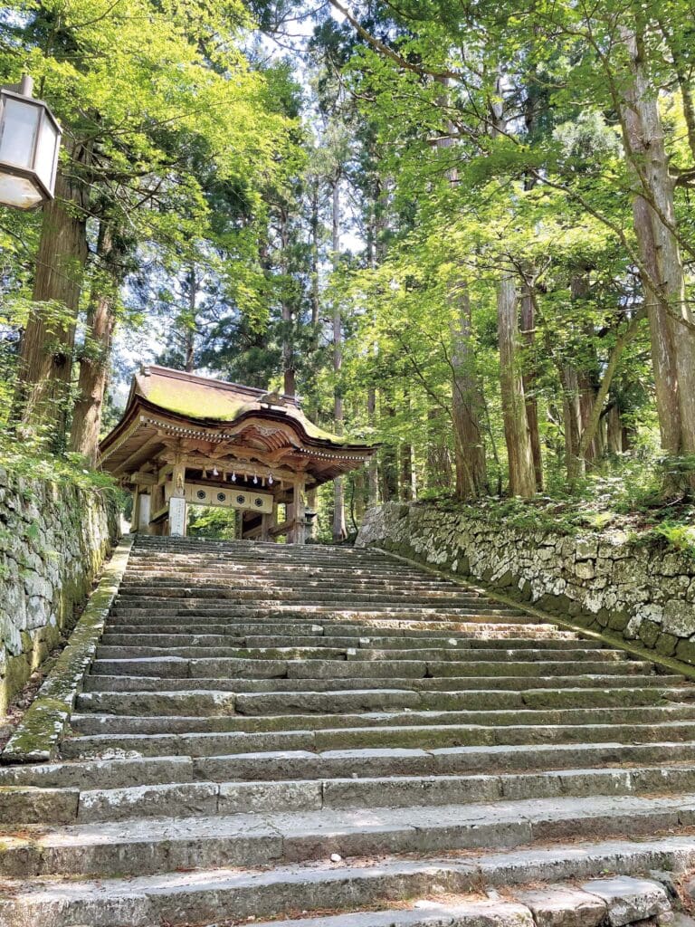 大神山神社奥宮・大山寺