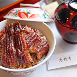 「老鰻亭 魚関」うなぎ丼 （並 4切）