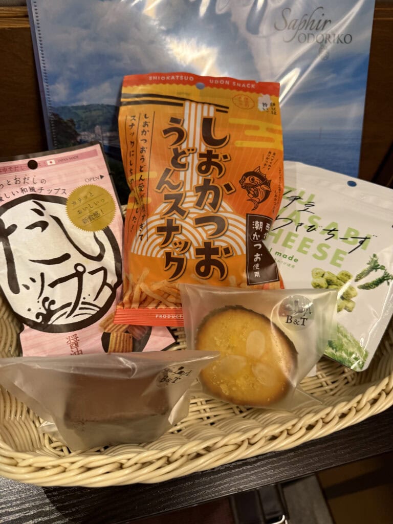 車内販売では伊豆ならではのお菓子がいろいろ