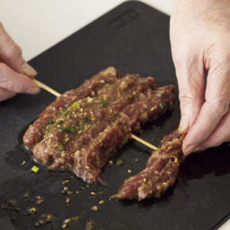 サンジョク（牛肉の串焼き）　作り方 2-a