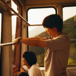 ロープウェーの中の松たか子と松村北斗