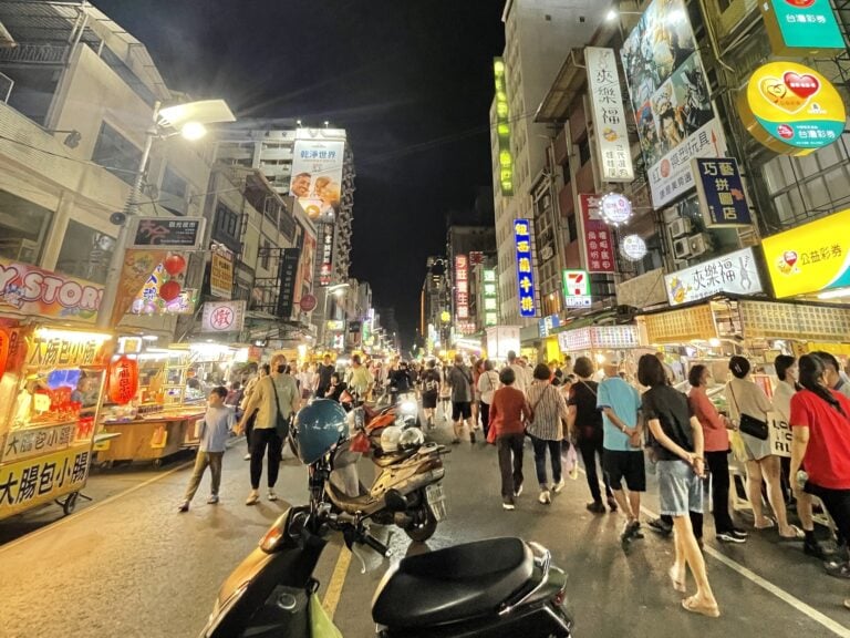 台湾　高雄　六合夜市