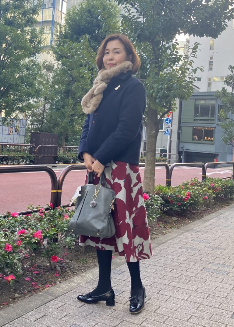 60代お手本スナップ】「パラスパレス」の大柄ワンピースを上品に