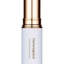 UV スティックファンデーション SPF50+・PA++++ 全2色 ¥4,730（6月15日発売予定） ／ナチュラグラッセ