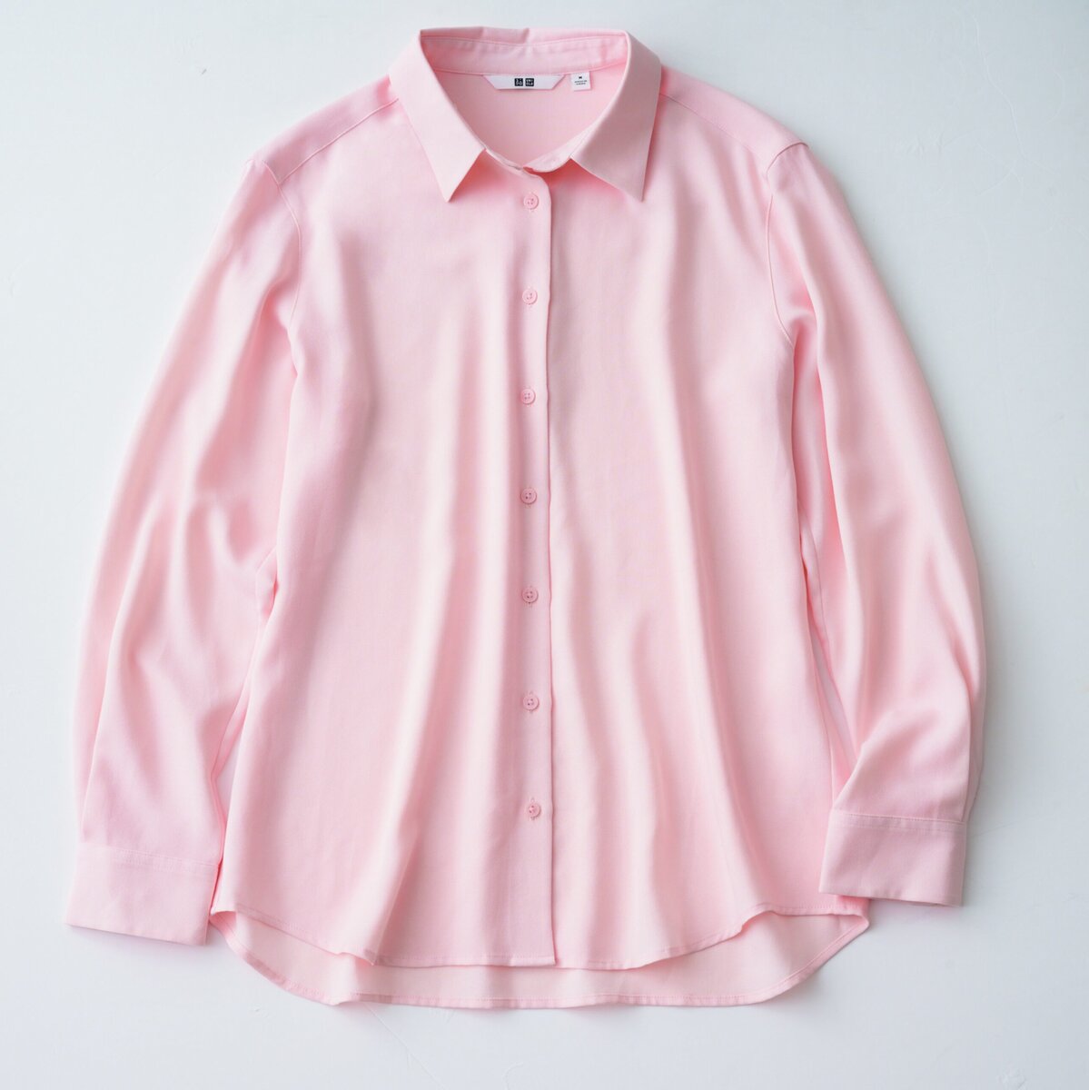 ブラウス¥2,990／ユニクロ