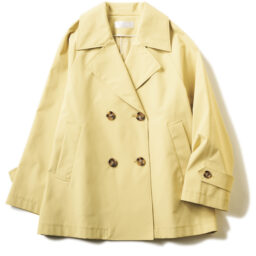 コート¥14,190／ドゥクラッセ