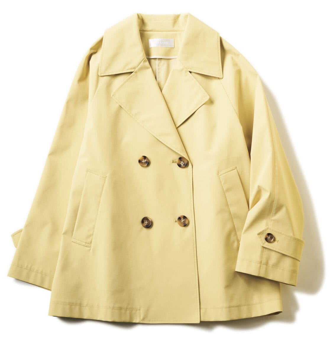 コート¥14,190／ドゥクラッセ