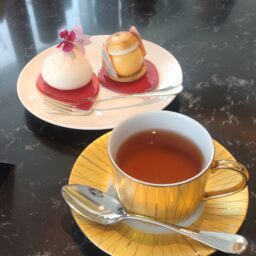 桜をテーマにしたケーキ
