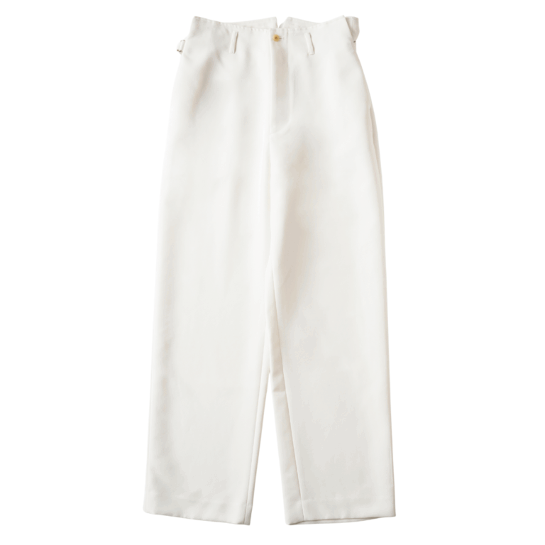 パンツ¥28,600／ニコラ ジェンソン（リノウン）