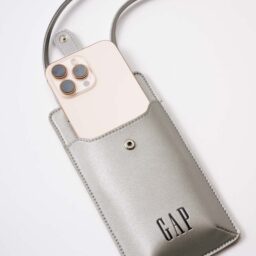『素敵なあの人』2025年8月号特別付録「GAP」コラボ「スマホショルダーバッグ」