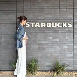 T-shirt : Gready Brilliant 、denim shirt : lazo_N33、shoes : REGAL