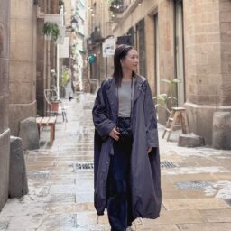 スペインのエル・ボルン地区を訪れた様子