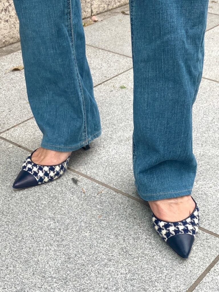 「マノロブラニク」のパンプス