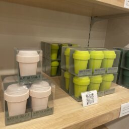 日本茶専門店「SHIKI」の店内