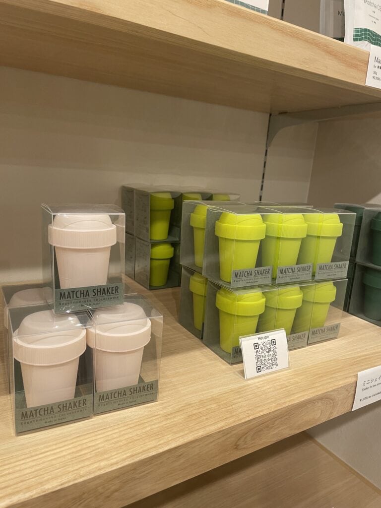 日本茶専門店「SHIKI」の店内