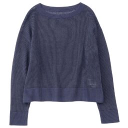 ニット¥7,990／アンフィーロ