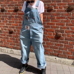 デニムオーバーオール×ヘアターバン