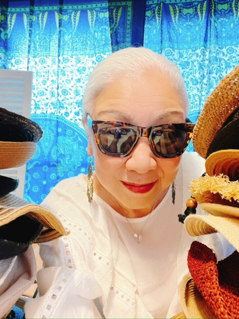 『素敵なあの人』公式ブロガー・島崎真代さんの帽子のかぶり方