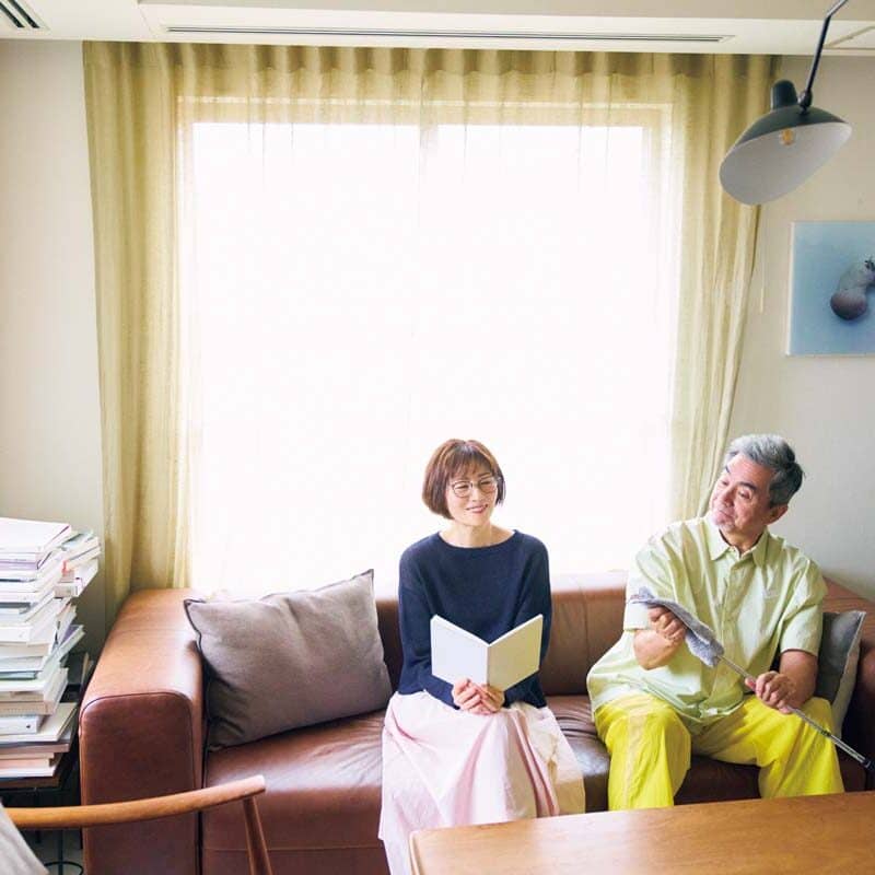 【60代ファッション】きれい色はボトムスで！ネイビートップスで甘くなりすぎない大人のピンクスカートコーデ【60代初夏の着まわし3weeks・Day2】