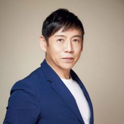 ヘア＆メイクアップアーティスト黒田啓蔵さん