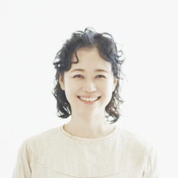 ヘア＆メイクアップアーティスト高松由佳さん