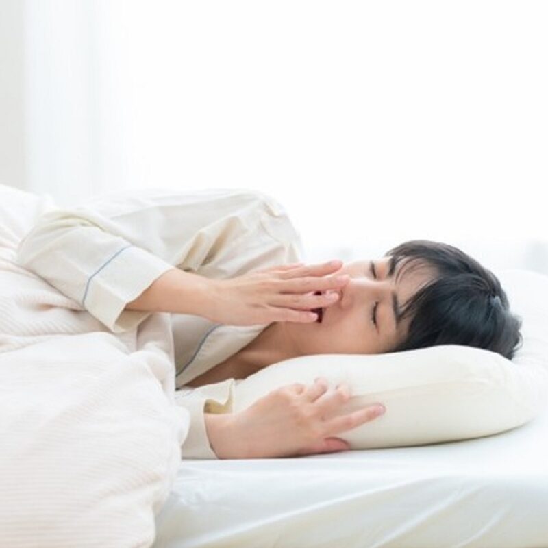 【60代の夏の睡眠不足】熱帯夜でもぐっすり眠りたい！睡眠の質を高める快眠法6選【薬剤師が解説】