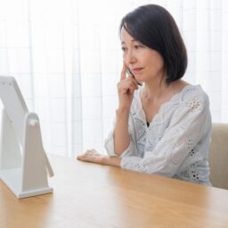 美容に悩む女性