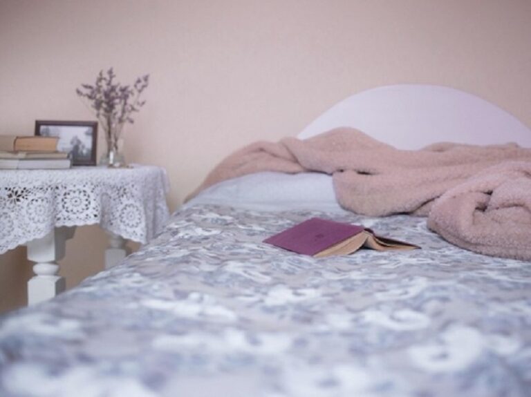 60代が夏場によく眠れないのはなぜ？