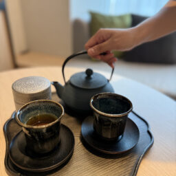 マルベリー茶を鉄瓶で。