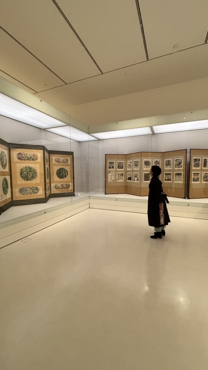 棟方志功の展示コーナー。