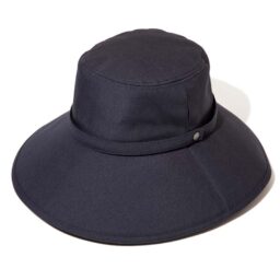 ウィンドハット ネイビー（新色） ¥10,780／サンバリア100