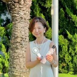日傘ハンディファン　（CICIBELLA：遮光率100％　UVカット99.9％以上)