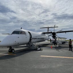 沖縄　久米島　飛行機