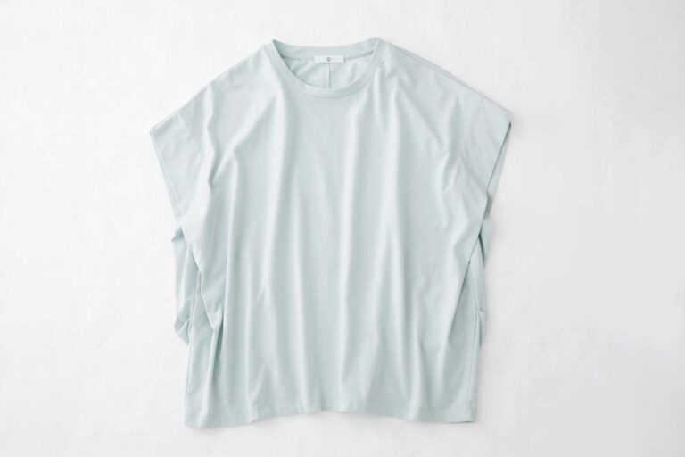 《汗染み防止》正解ゆるシルエットフレンチプルオーバー¥2,970／クロスファンクション