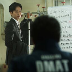 映画『フロントライン』厚生労働省の役人・立松（松坂桃李）