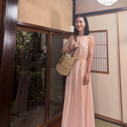 Dress／RALPH LAUREN、Bag／CELINE、Shoes／Tony Bianco