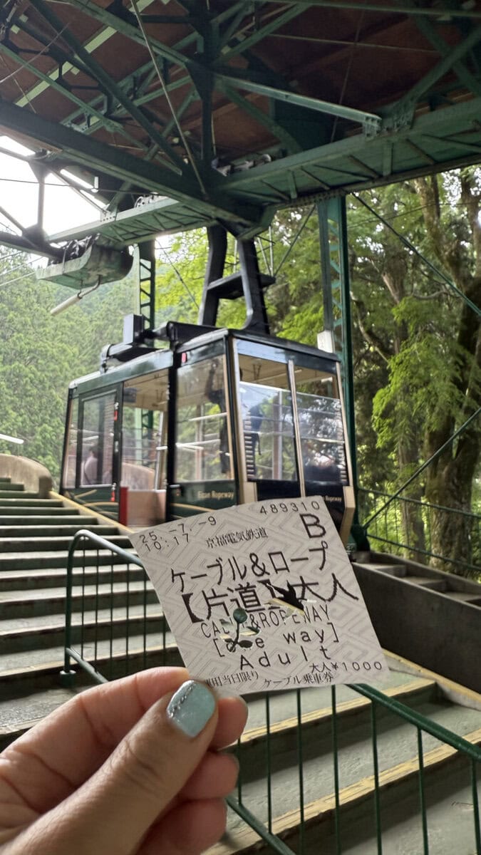 次に、ロープウェイに乗り継ぎ、比叡山山頂へ