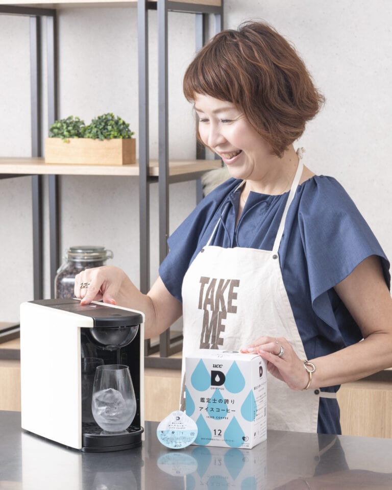 ドリップポッドでアイスコーヒーを淹れるところ