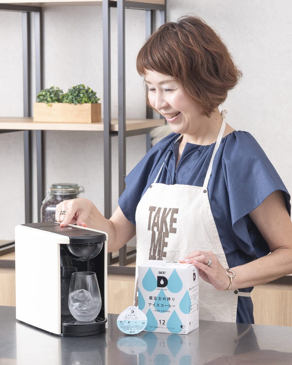 ドリップポッドでアイスコーヒーを淹れるところ