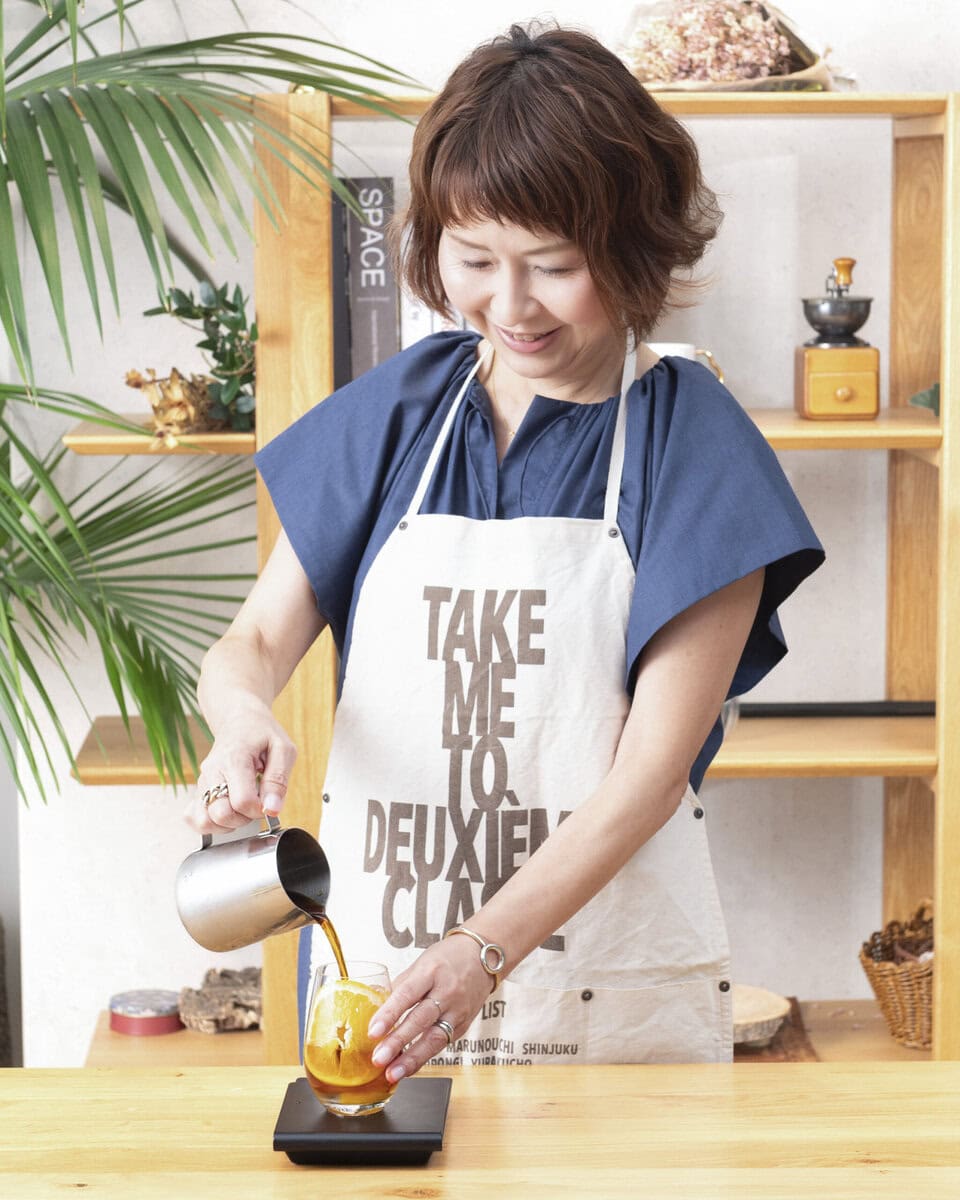 【5】コーヒーを注ぐ