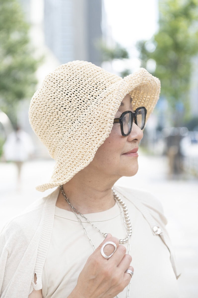 帽子でリラックステイストを後押し