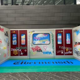 G-DRAGON展示会「POWER]展示