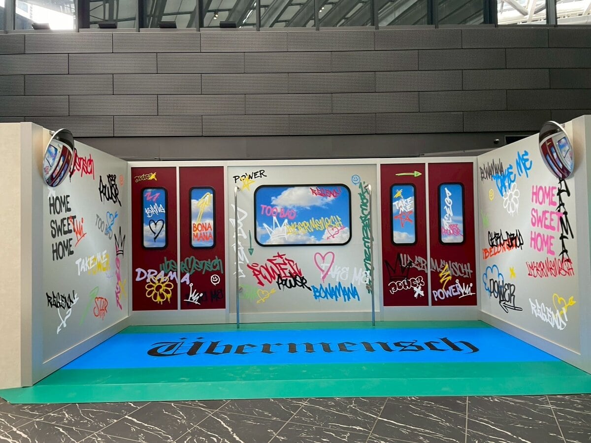 G-DRAGON展示会「POWER]展示
