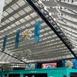 G-DRAGON展示会入口2